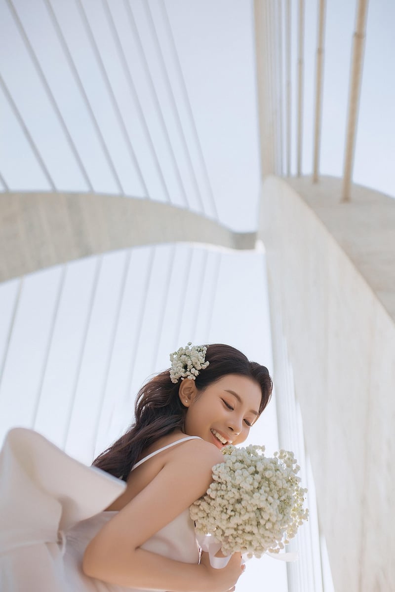 Winter Wedding Bride in Snow